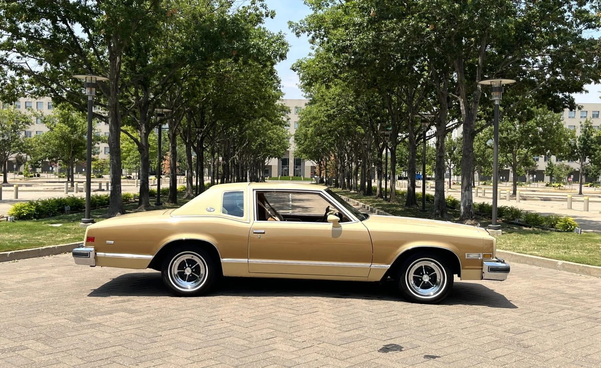 1977 Buick Riviera 4th-7th Gen - Image 6 of 31