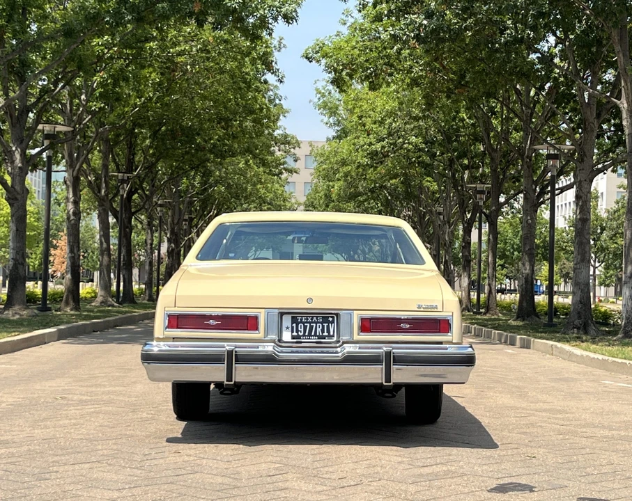 1977 Buick Riviera 4th-7th Gen - Image 11 of 31