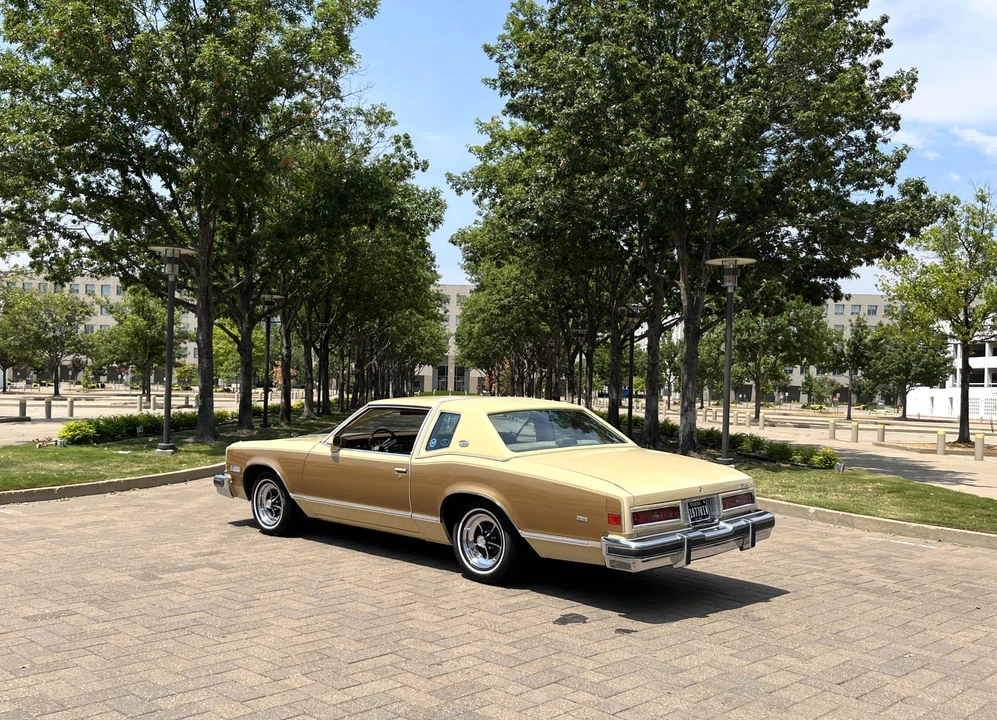 1977 Buick Riviera 4th-7th Gen - Image 13 of 31
