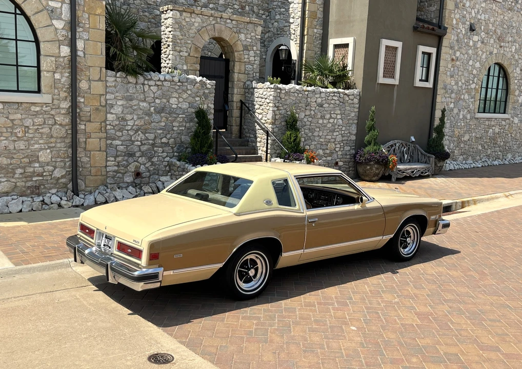 1977 Buick Riviera 4th-7th Gen - Image 24 of 31