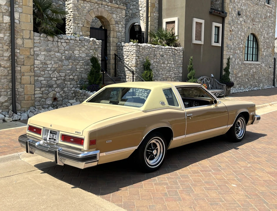 1977 Buick Riviera 4th-7th Gen - Image 25 of 31