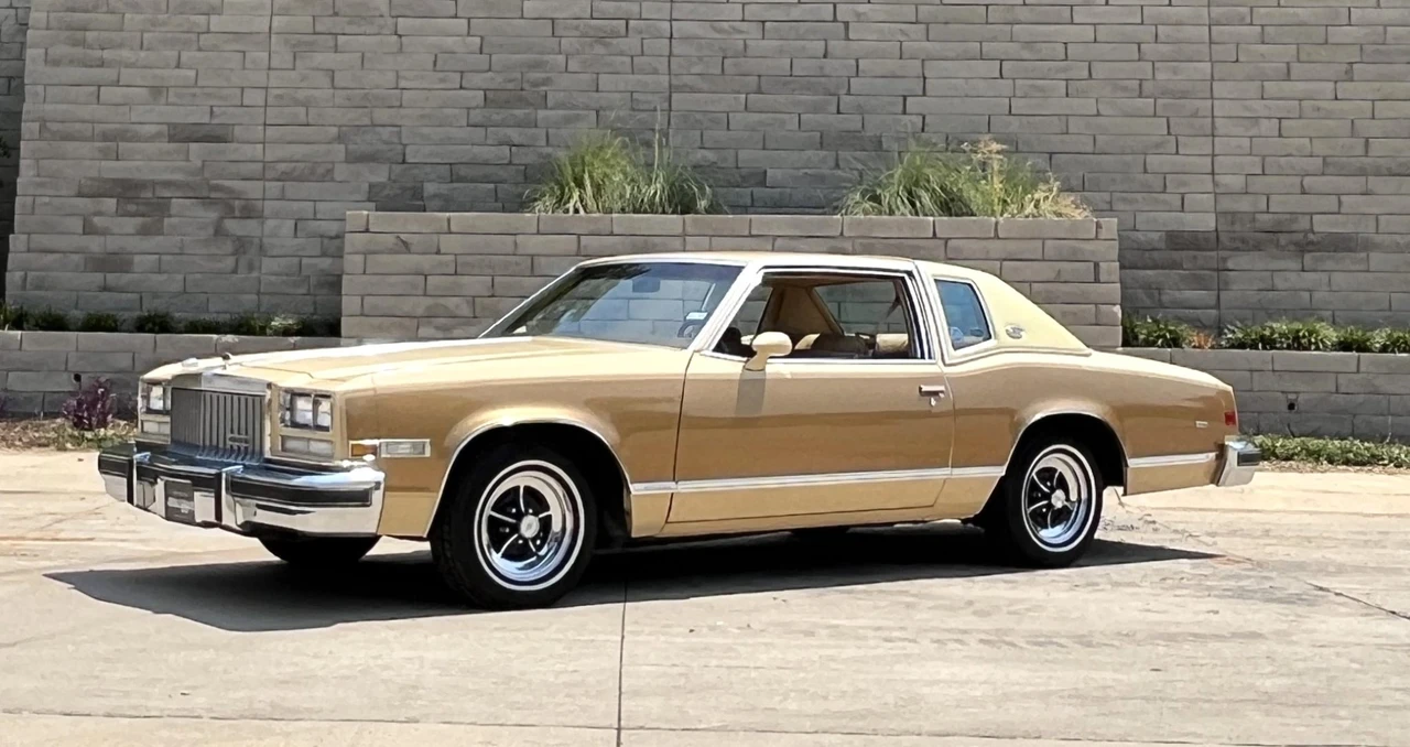 1977 Buick Riviera 4th-7th Gen - Image 31 of 31