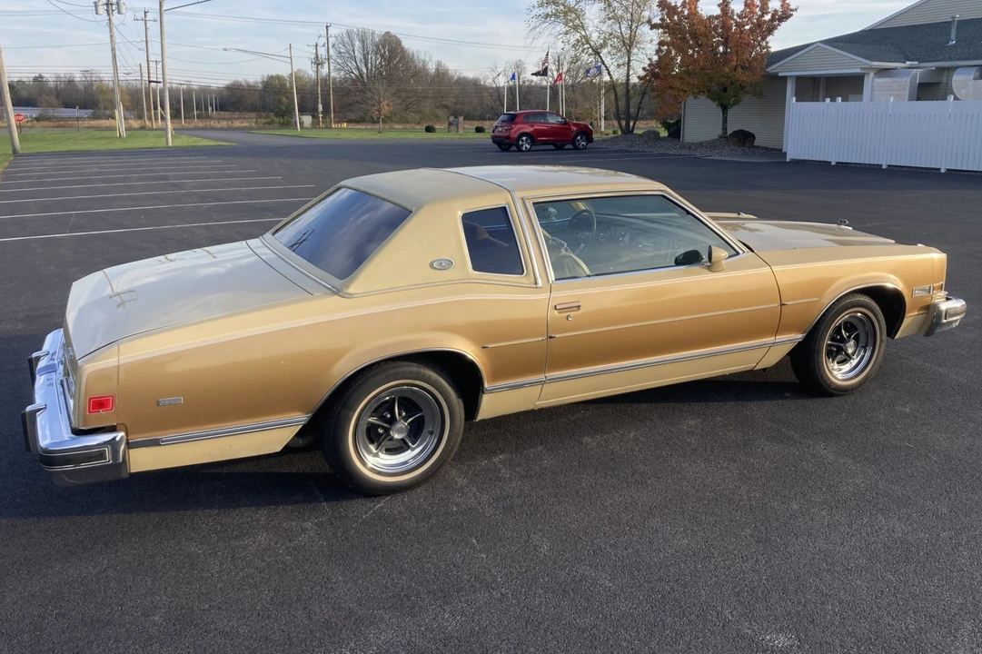 1977 Buick Riviera 4th-7th Gen - Image 14 of 31
