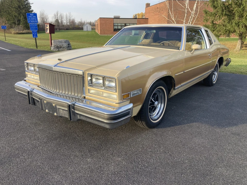 1977 Buick Riviera 4th-7th Gen - Image 4 of 31