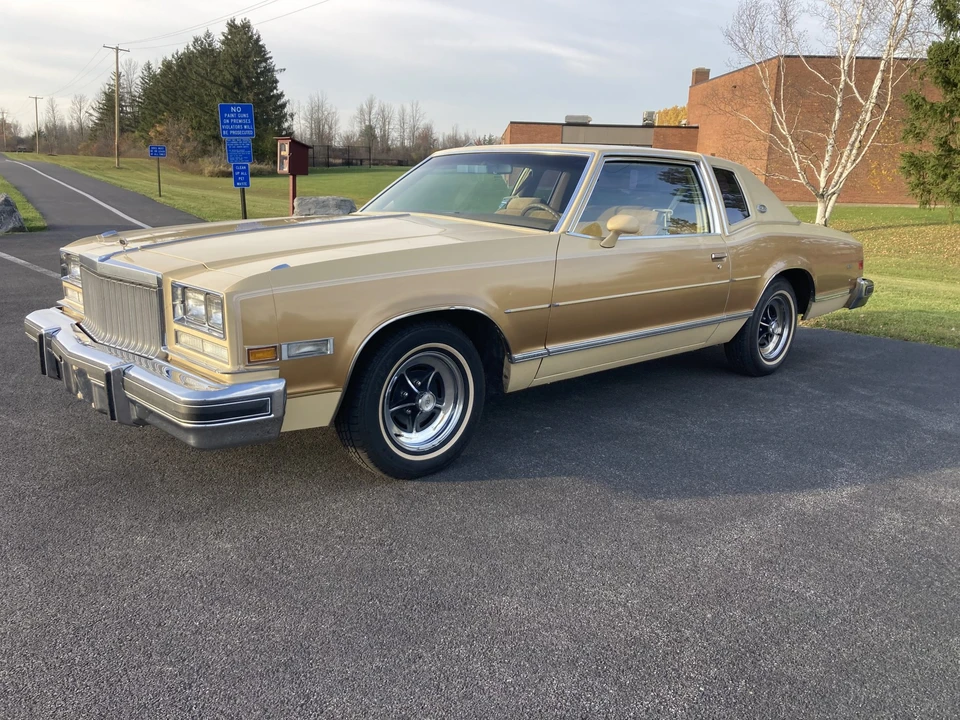1977 Buick Riviera 4th-7th Gen - Image 2 of 31