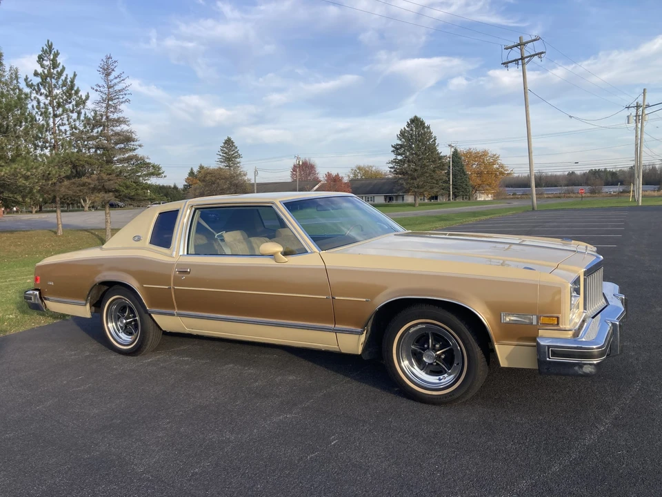 1977 Buick Riviera 4th-7th Gen - Image 8 of 31