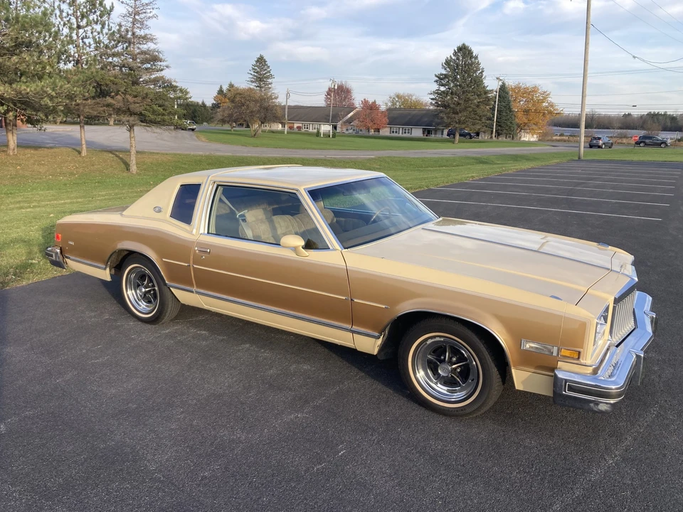 1977 Buick Riviera 4th-7th Gen - Image 7 of 31