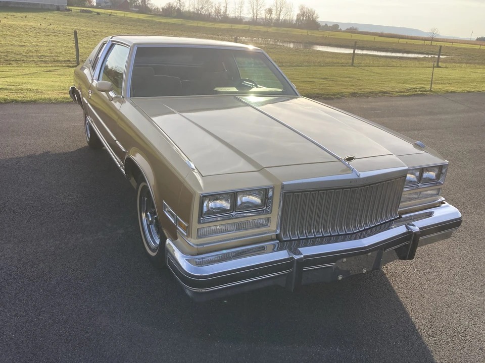 1977 Buick Riviera 4th-7th Gen - Image 6 of 31