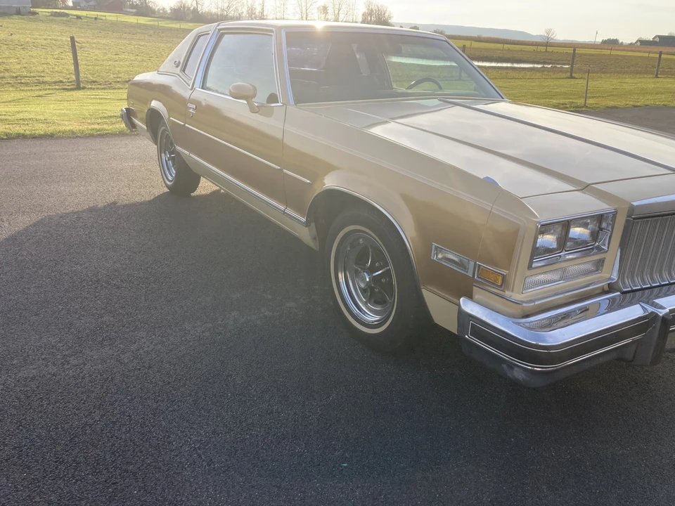 1977 Buick Riviera 4th-7th Gen - Image 22 of 31