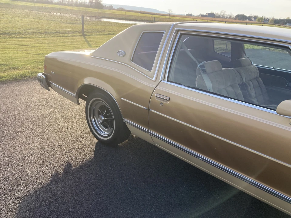 1977 Buick Riviera 4th-7th Gen - Image 25 of 31