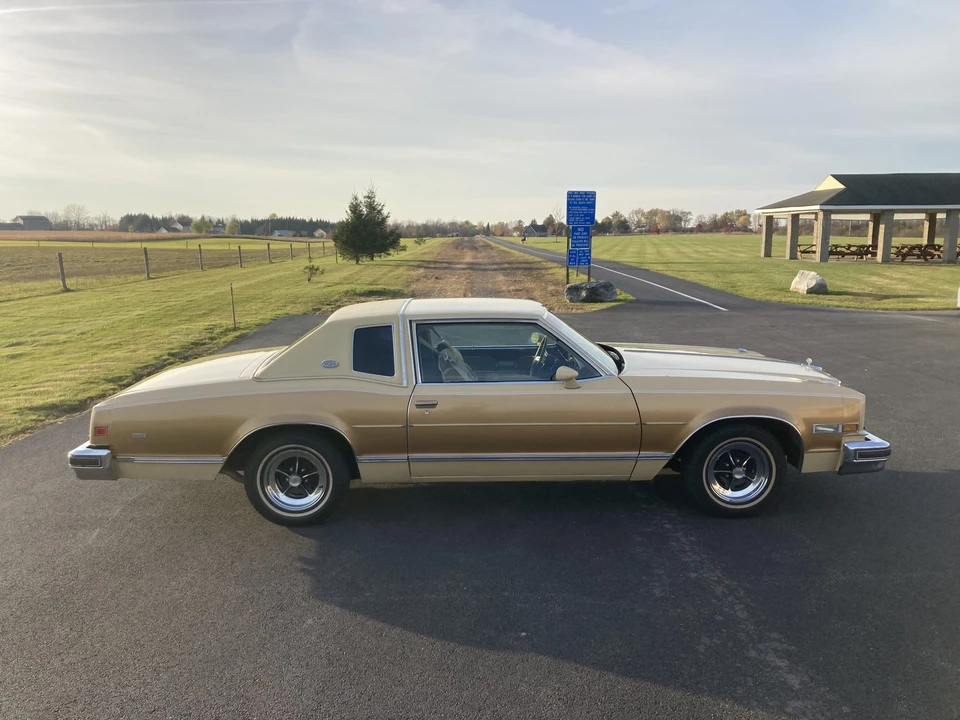 1977 Buick Riviera 4th-7th Gen - Image 10 of 31