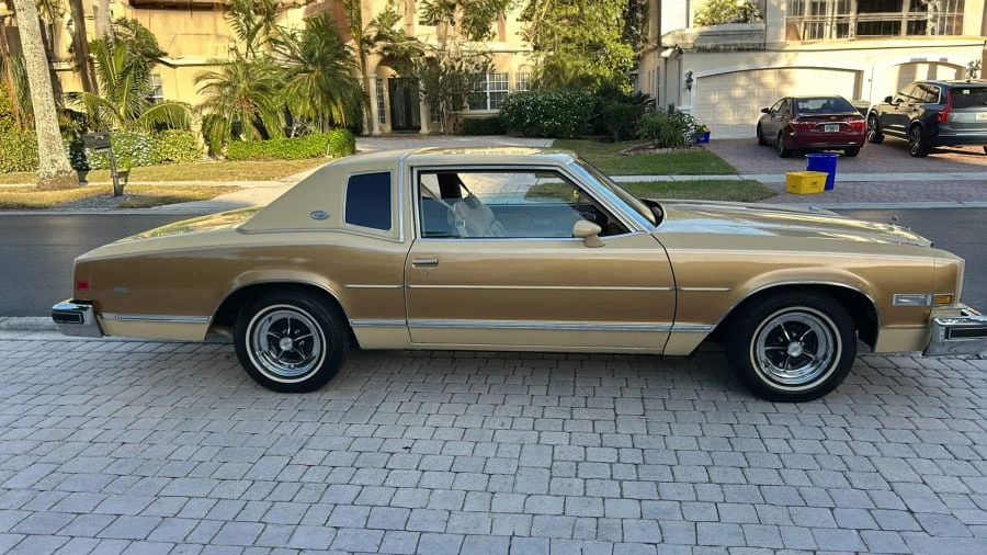 1977 Buick Riviera 4th-7th Gen - Image 2 of 18