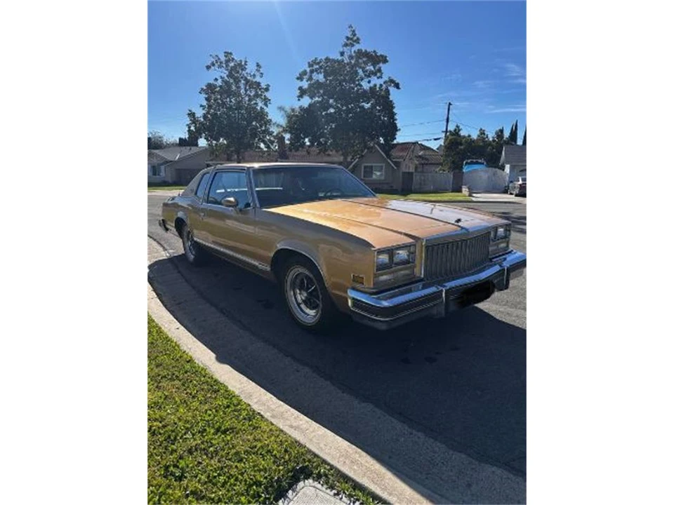 1977 Buick Riviera 4th-7th Gen - Image 2 of 17