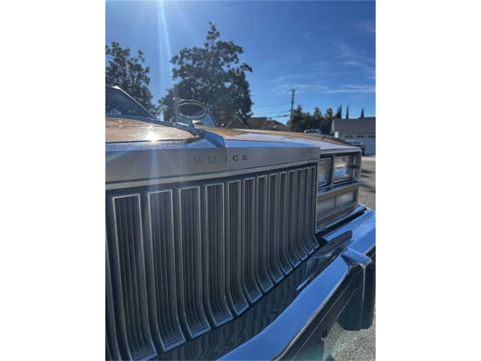 1977 Buick Riviera 4th-7th Gen - Image 15 of 17