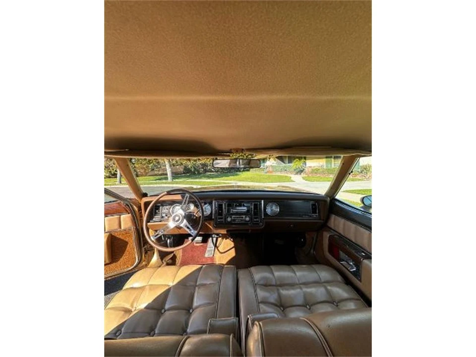1977 Buick Riviera 4th-7th Gen - Image 11 of 17
