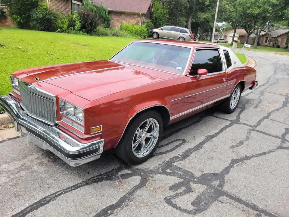 1977 Buick Riviera 4th-7th Gen - Image 2 of 7