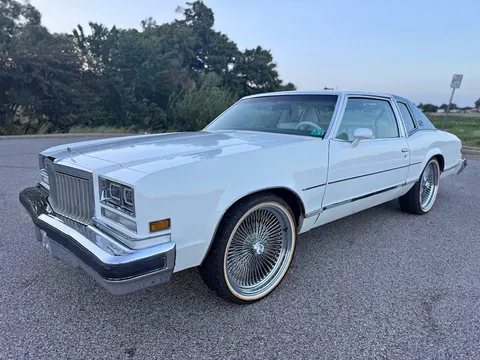 1977 Buick Riviera Coupe 2D