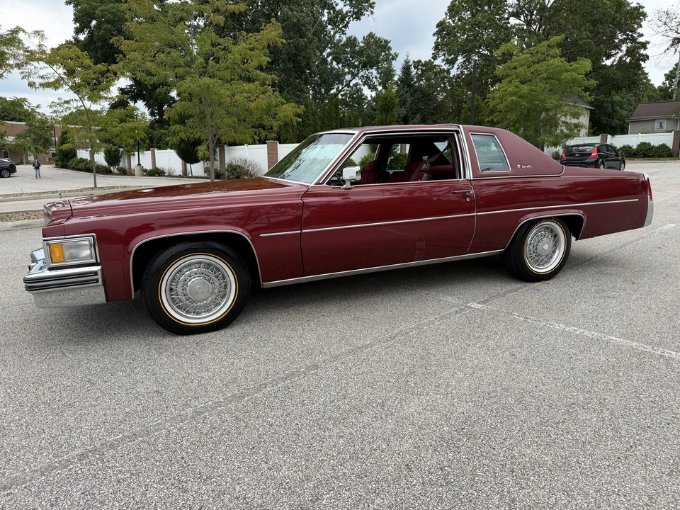 1977 Cadillac DeVille 5th Gen - Image 5 of 31