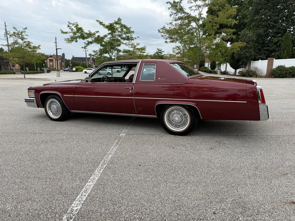 1977 Cadillac DeVille 5th Gen - Image 8 of 31