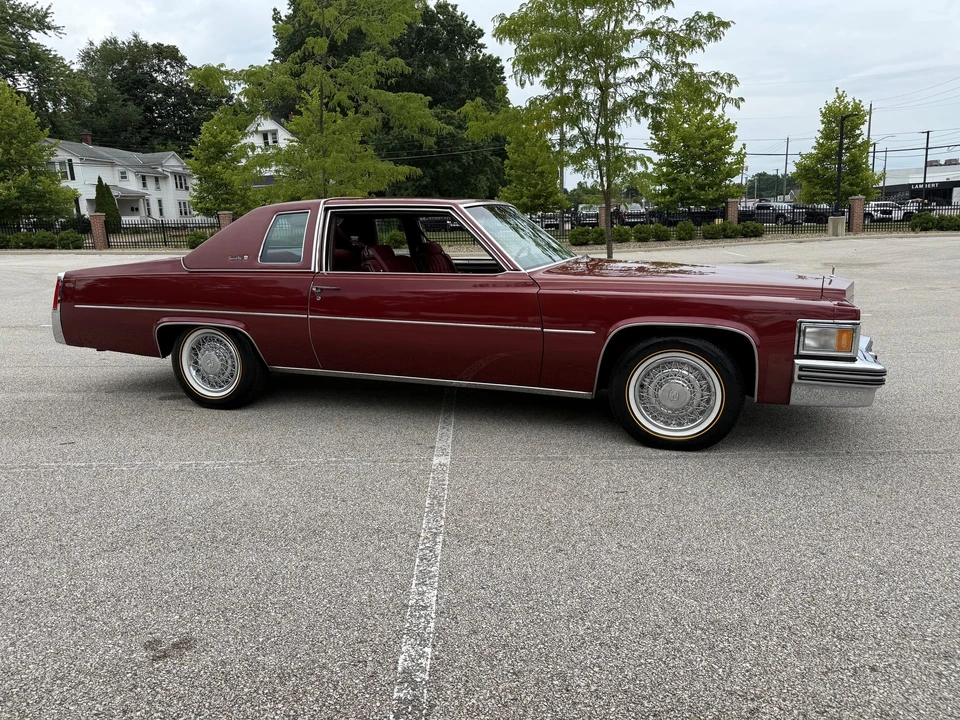 1977 Cadillac DeVille 5th Gen - Image 22 of 31