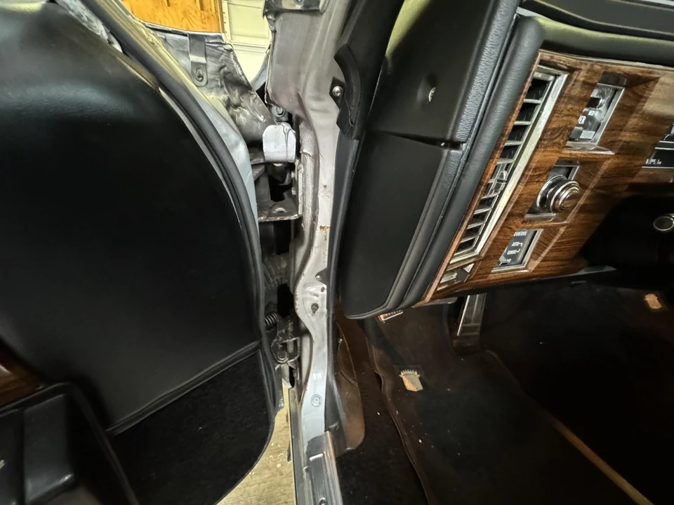 1977 Cadillac DeVille 5th Gen - Image 24 of 31