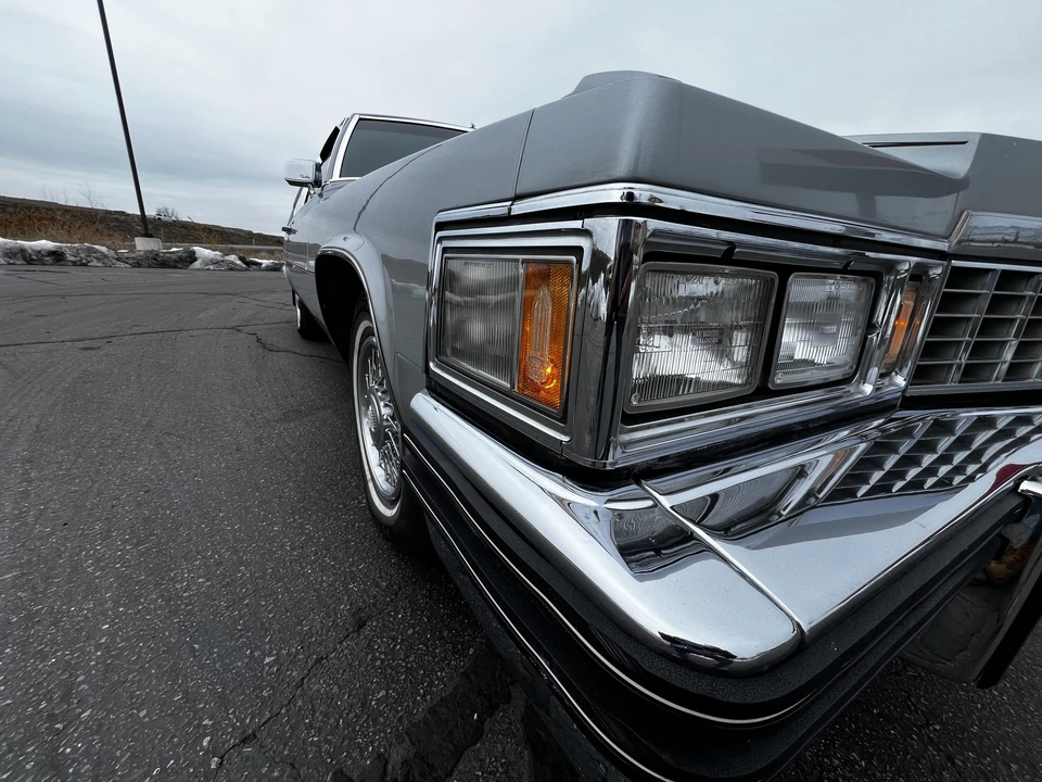 1977 Cadillac DeVille 5th Gen - Image 13 of 31
