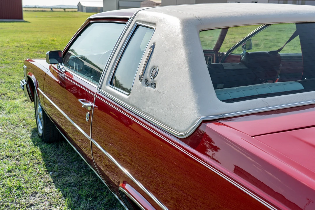 1977 Cadillac DeVille 5th Gen - Image 15 of 31