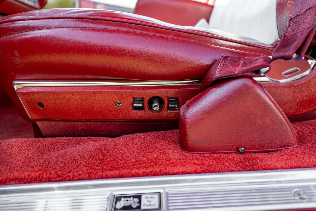 1977 Cadillac DeVille 5th Gen - Image 30 of 31
