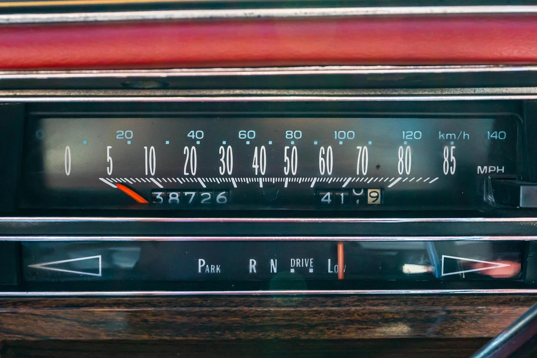1977 Cadillac DeVille 5th Gen - Image 29 of 31
