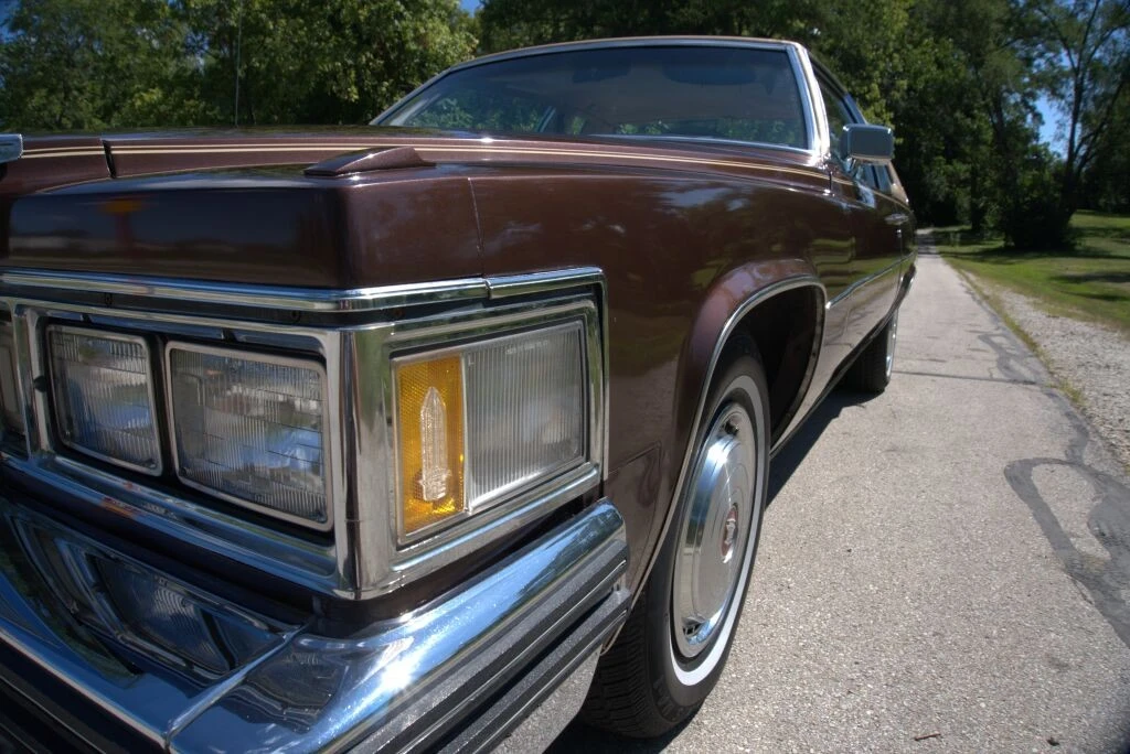 1977 Cadillac DeVille 5th Gen - Image 11 of 12