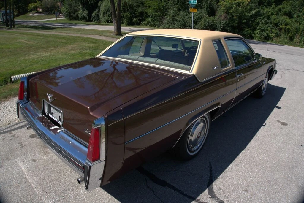 1977 Cadillac DeVille 5th Gen - Image 5 of 12