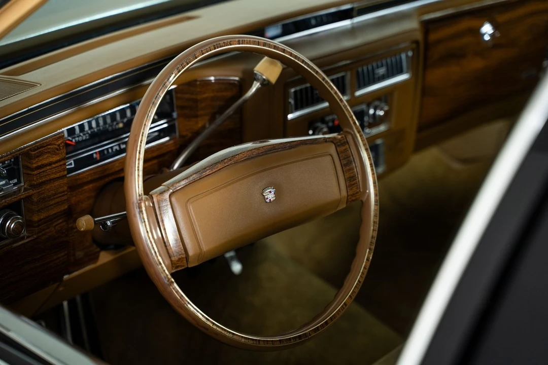 1977 Cadillac DeVille 5th Gen - Image 23 of 31