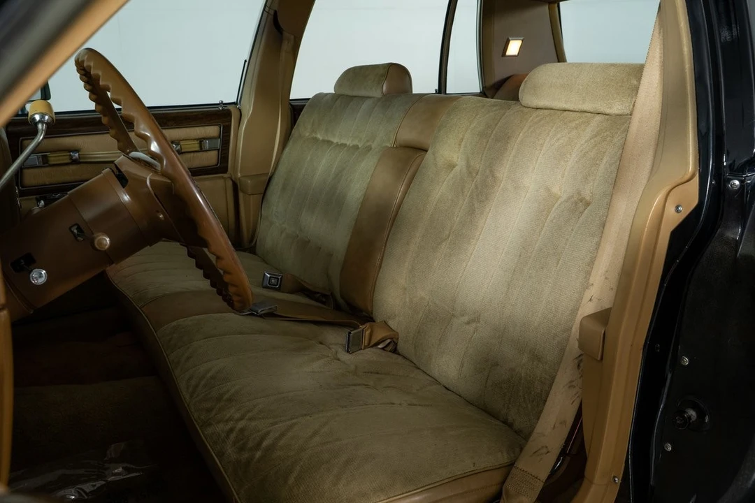 1977 Cadillac DeVille 5th Gen - Image 22 of 31