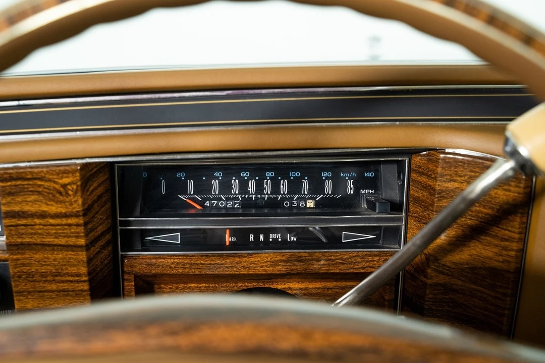1977 Cadillac DeVille 5th Gen - Image 24 of 31