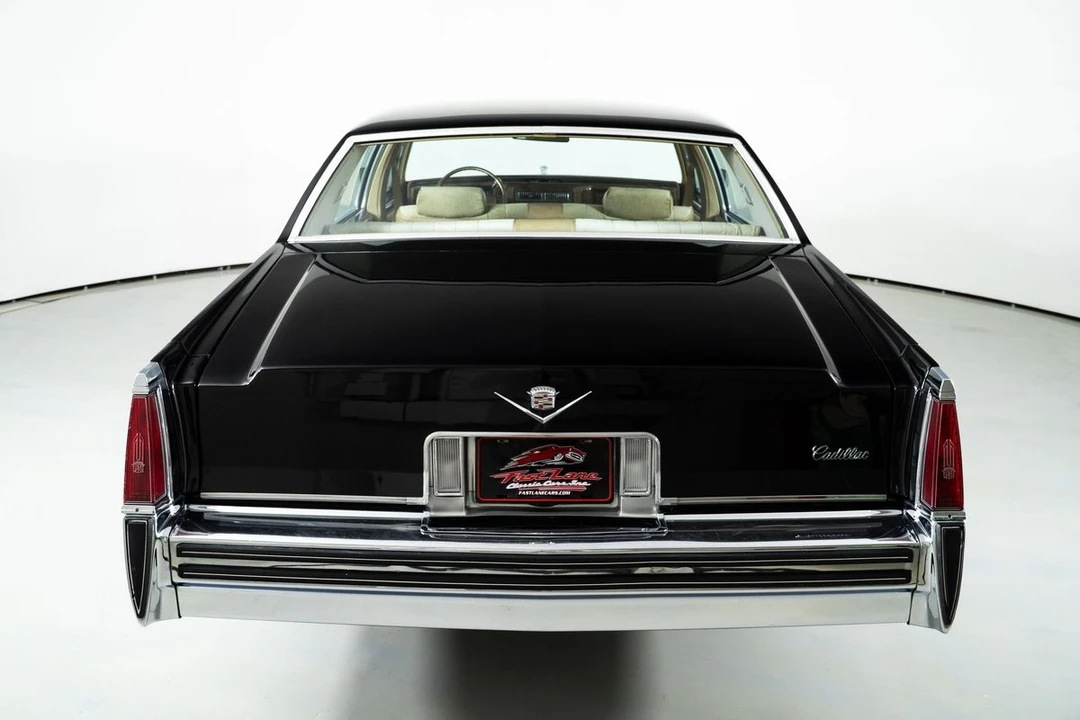 1977 Cadillac DeVille 5th Gen - Image 10 of 31