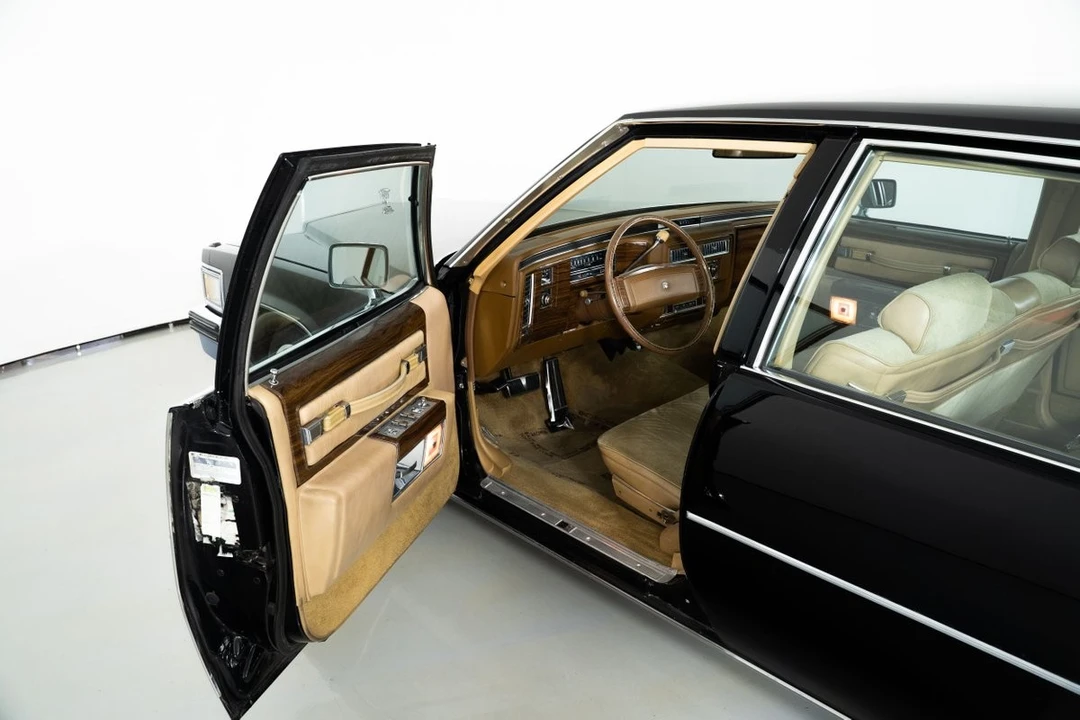 1977 Cadillac DeVille 5th Gen - Image 18 of 21