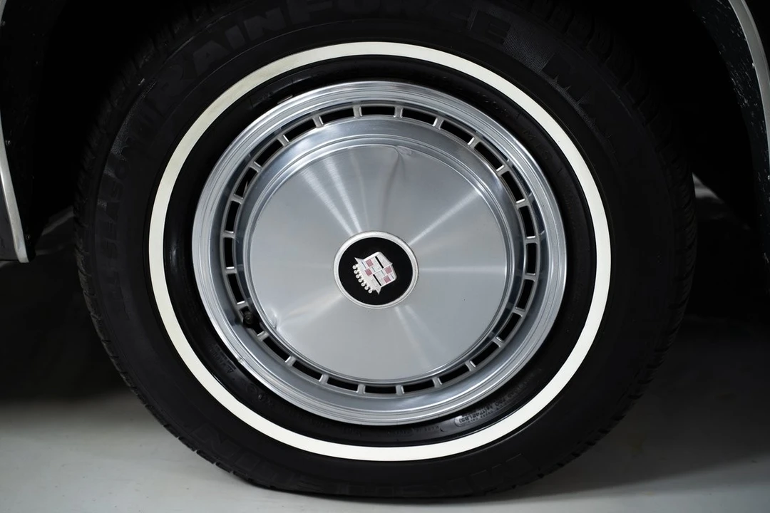 1977 Cadillac DeVille 5th Gen - Image 7 of 21