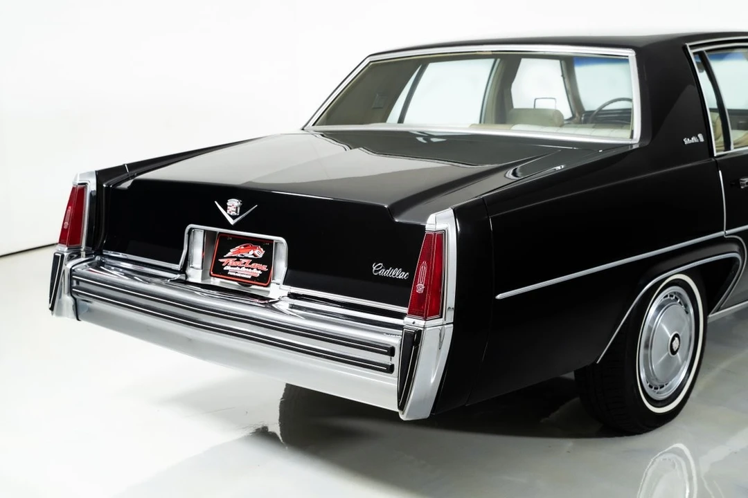 1977 Cadillac DeVille 5th Gen - Image 13 of 21