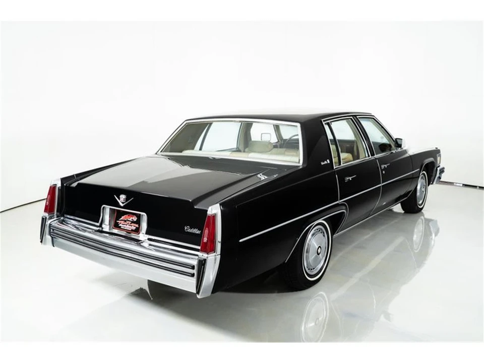 1977 Cadillac DeVille 5th Gen - Image 11 of 31