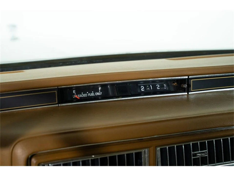 1977 Cadillac DeVille 5th Gen - Image 27 of 31