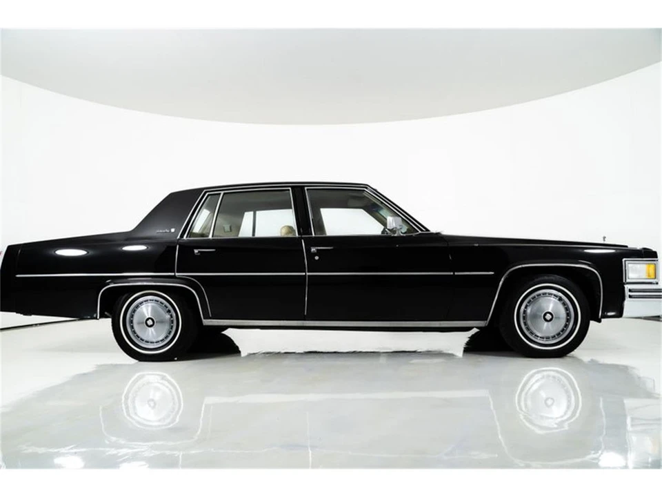 1977 Cadillac DeVille 5th Gen - Image 13 of 31
