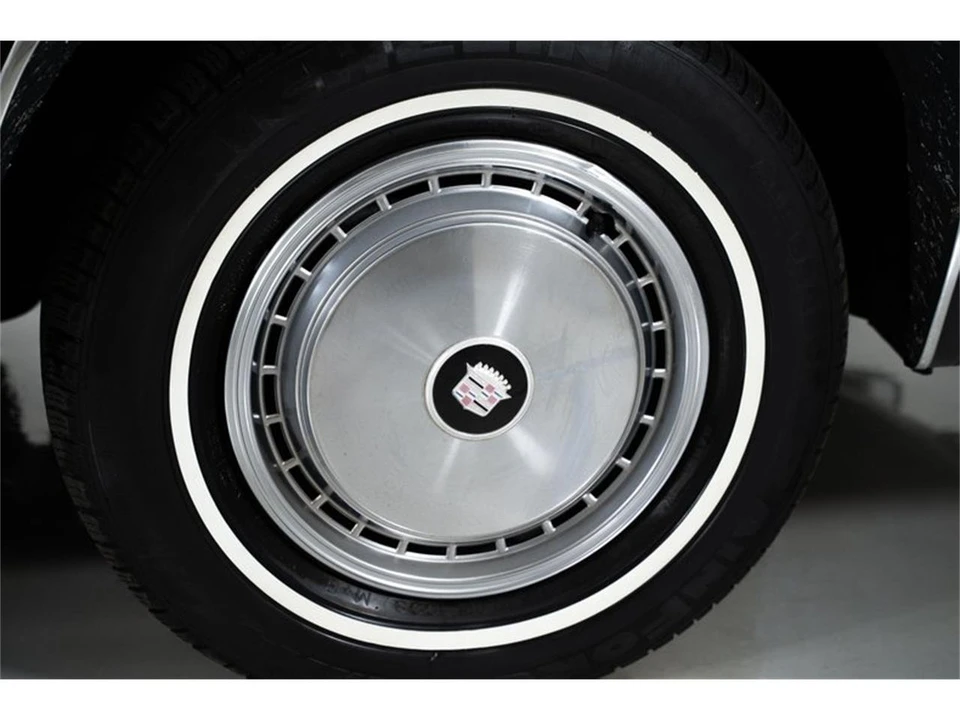 1977 Cadillac DeVille 5th Gen - Image 15 of 31
