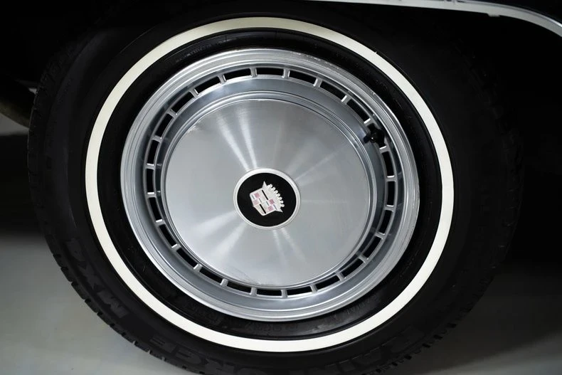 1977 Cadillac DeVille 5th Gen - Image 14 of 21