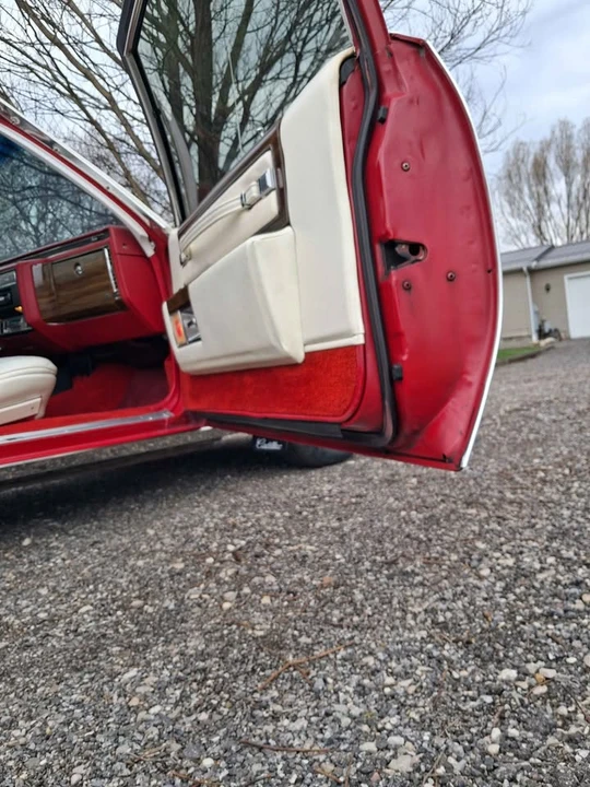 1977 Cadillac DeVille 5th Gen - Image 15 of 20