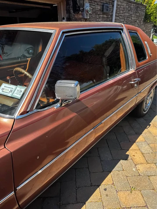 1977 Cadillac DeVille 5th Gen - Image 11 of 14