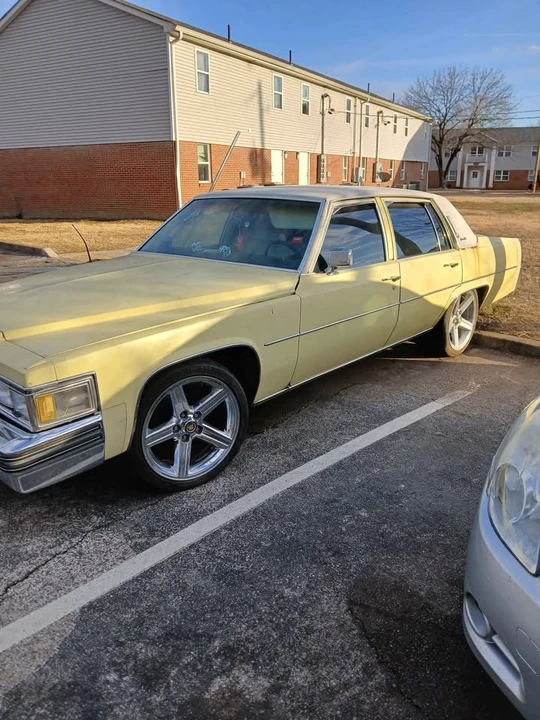1977 Cadillac DeVille 5th Gen - Image 4 of 4