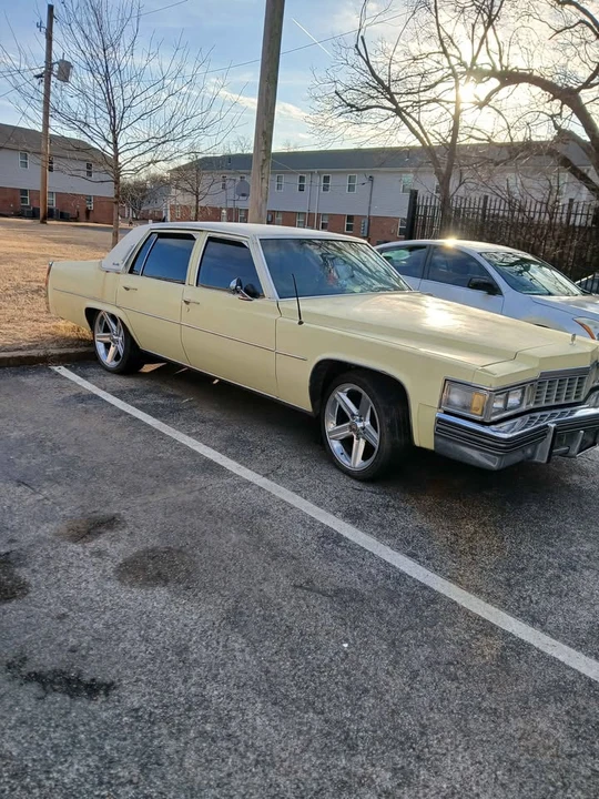 1977 Cadillac DeVille 5th Gen - Image 2 of 4