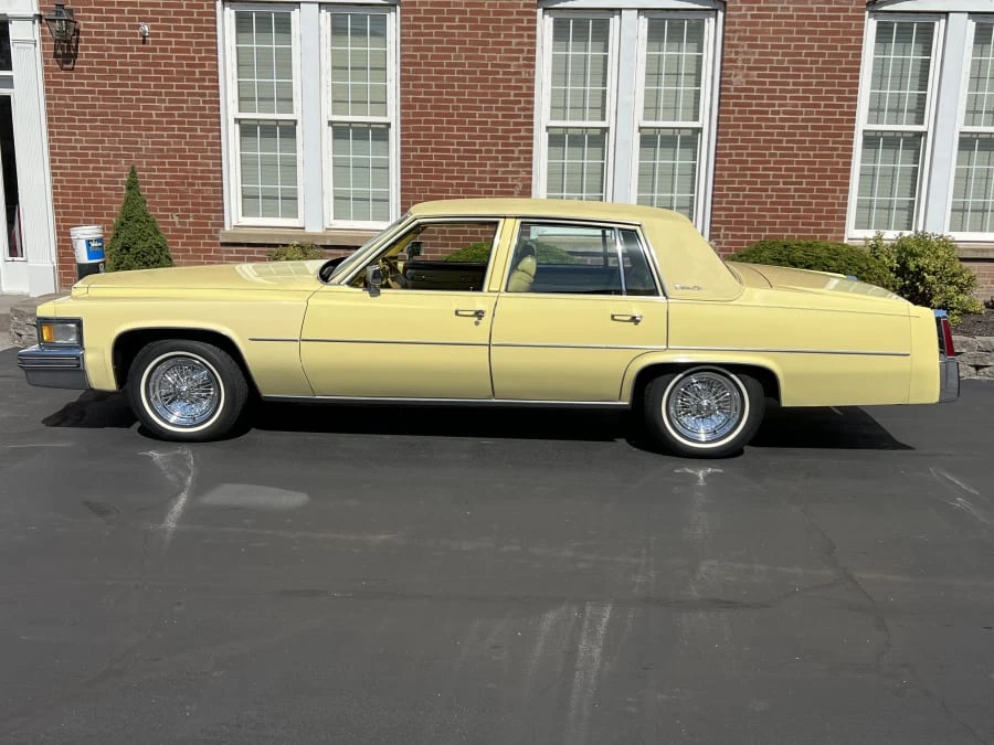 1977 Cadillac DeVille 5th Gen - Image 2 of 9