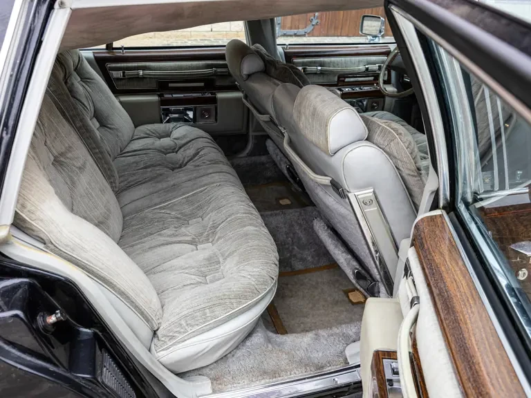 1977 Cadillac Fleetwood - Image 14 of 31