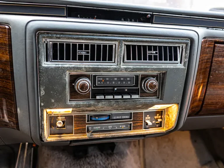 1977 Cadillac Fleetwood - Image 15 of 31
